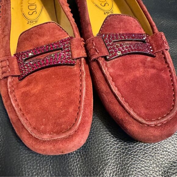Tod’s Lane Suede Loafers Burgundy with Crystal Embellishments EU 37.5 US 7.5 - Picture 3 of 13